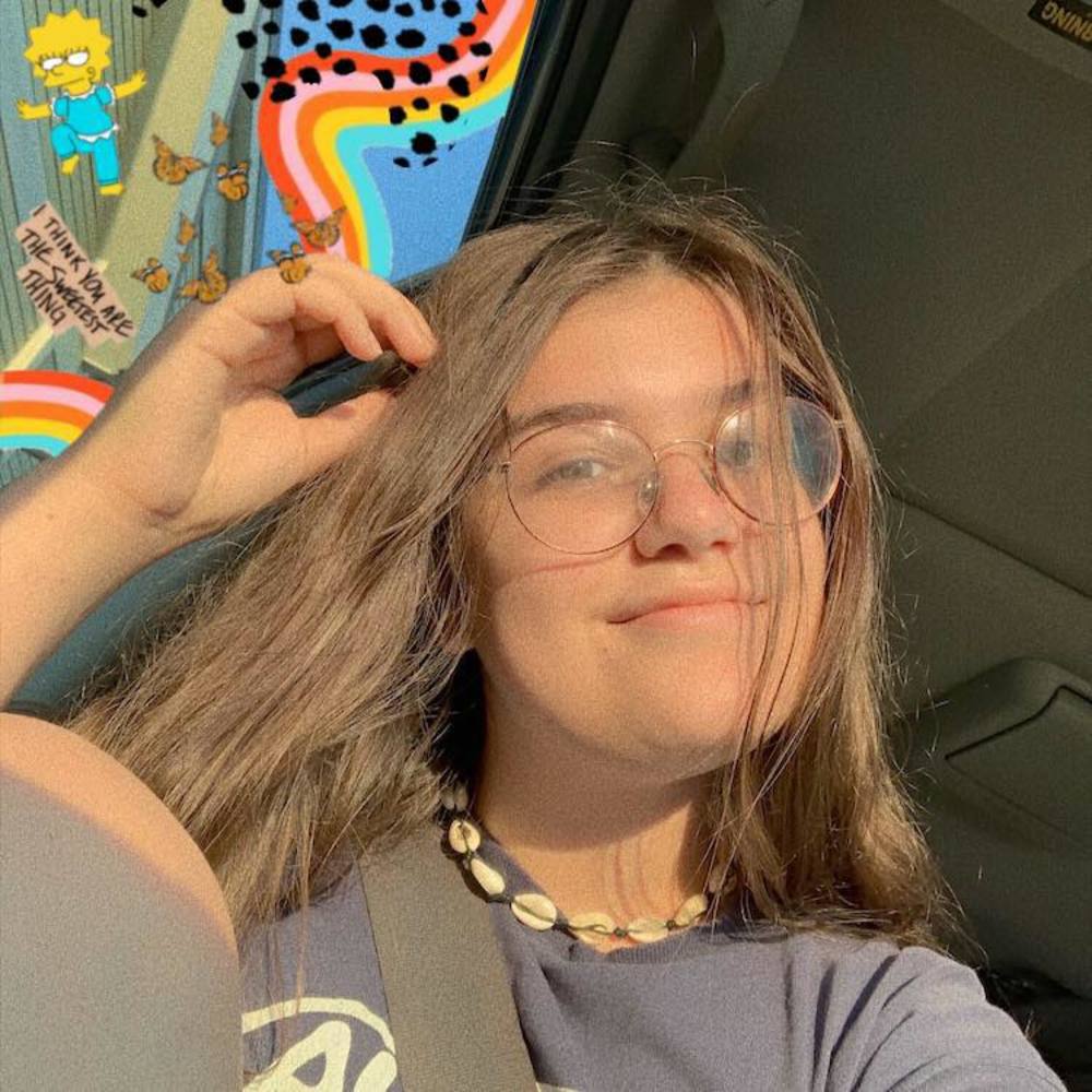 Meet your Posher, Delia